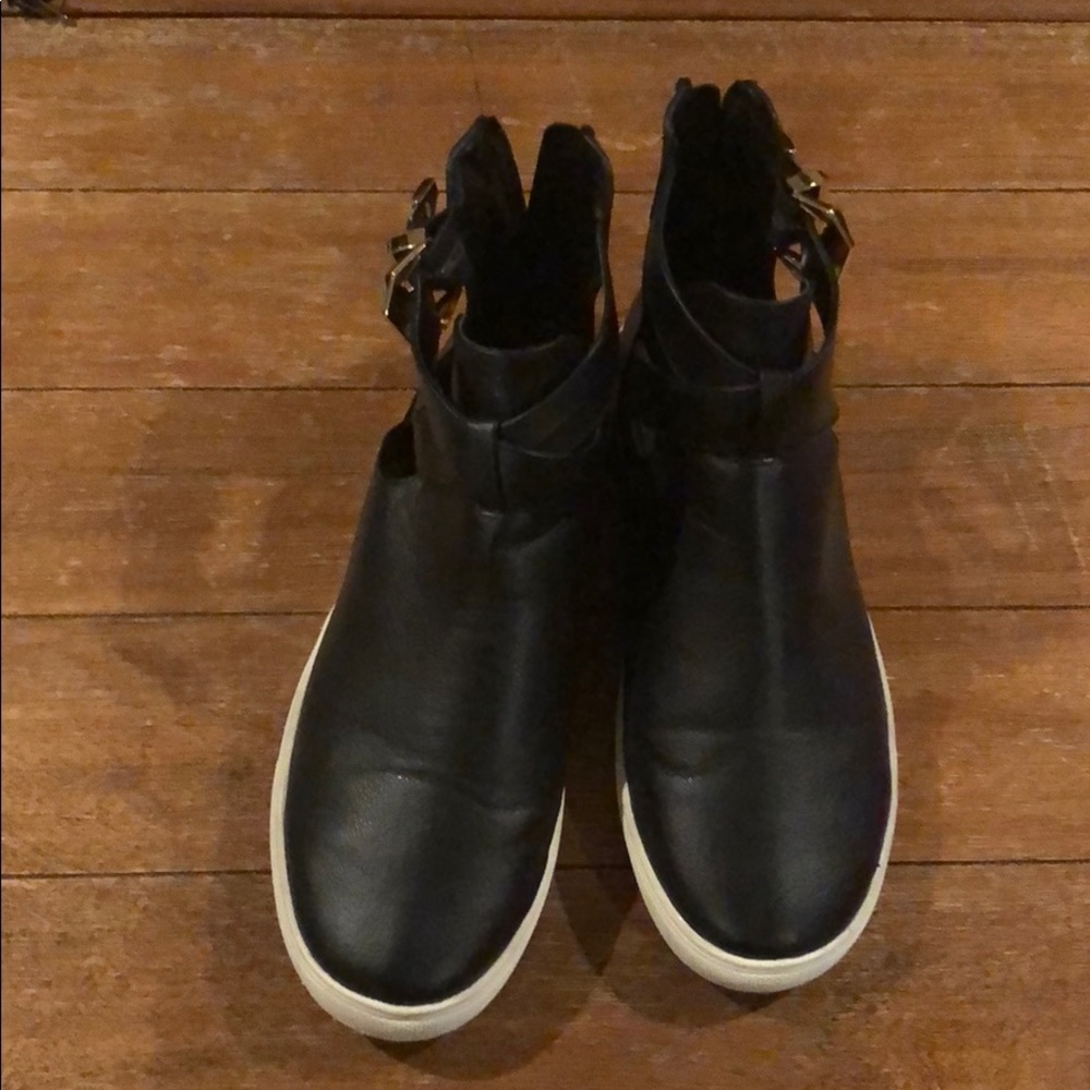Women’s shoes ROCK & REPUBLIC SIZE: 9 1/2